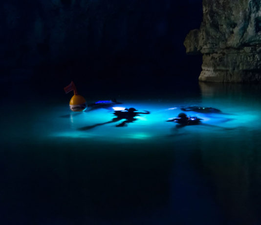 La communication entre plongeurs en plongée Tek
