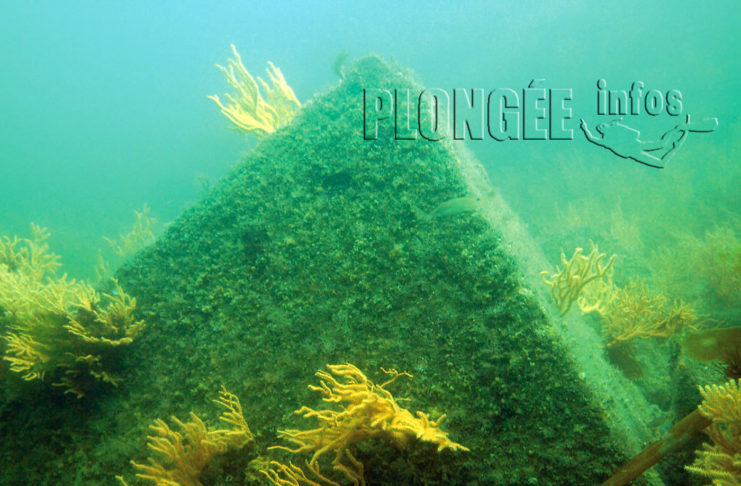 Une pyramide engloutie en Bretagne !
