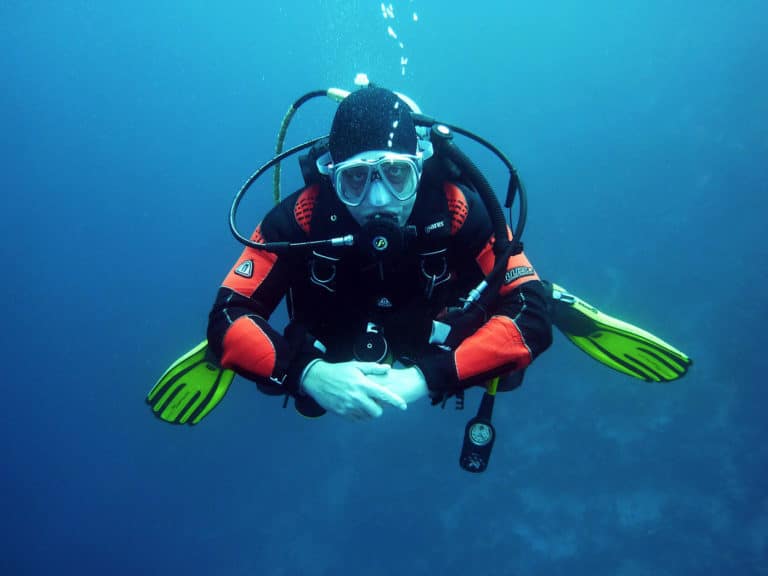 Lestage du plongeur : calculer la flottabilité idéale